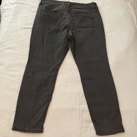 Universal Thread Jeans - Picture 3 of 7